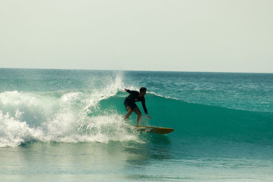 Daniel Wiffen pe placa de surf Înotătorul Daniel Wiffen și dilemele sale: „După ce devii campion olimpic, te întrebi ce rost mai are să iei startul într-o altă cursă”